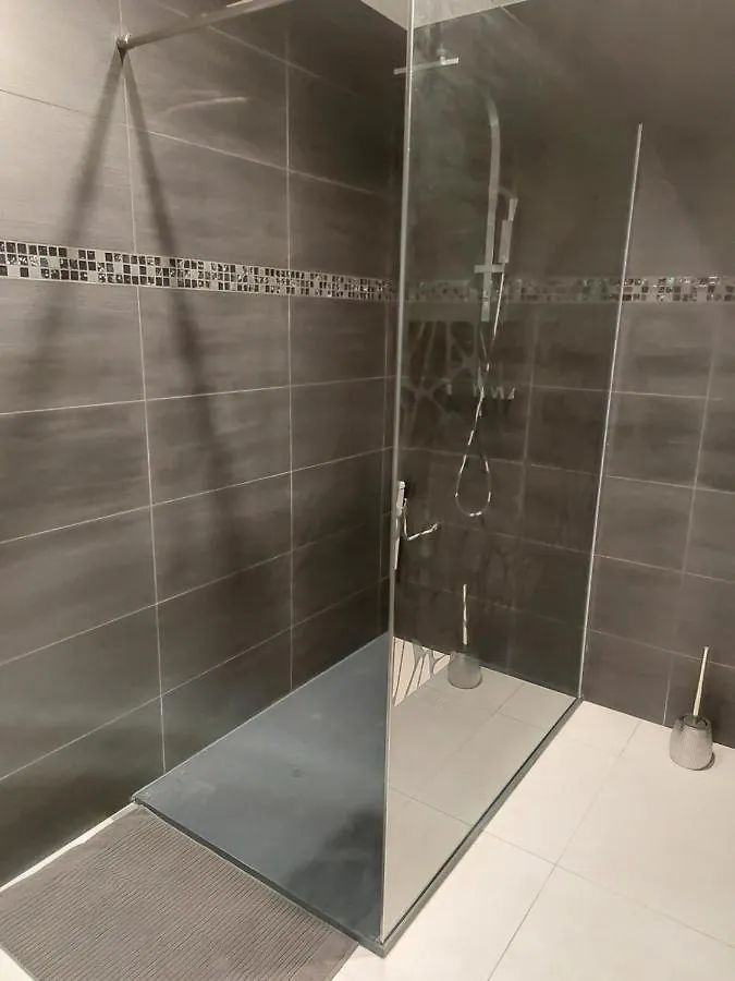 Couette-café Le Mas des Roches Jacuzzi privatif Labeaume